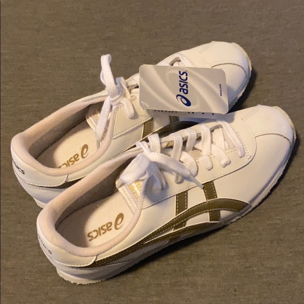 ASICS cheer shoes